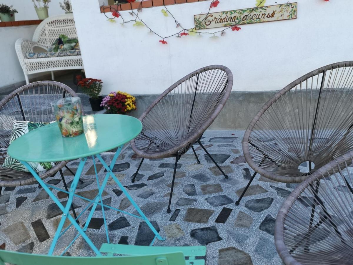 Pensiunea Gradina Ascunsa Bughea de Jos Bagian luar foto
