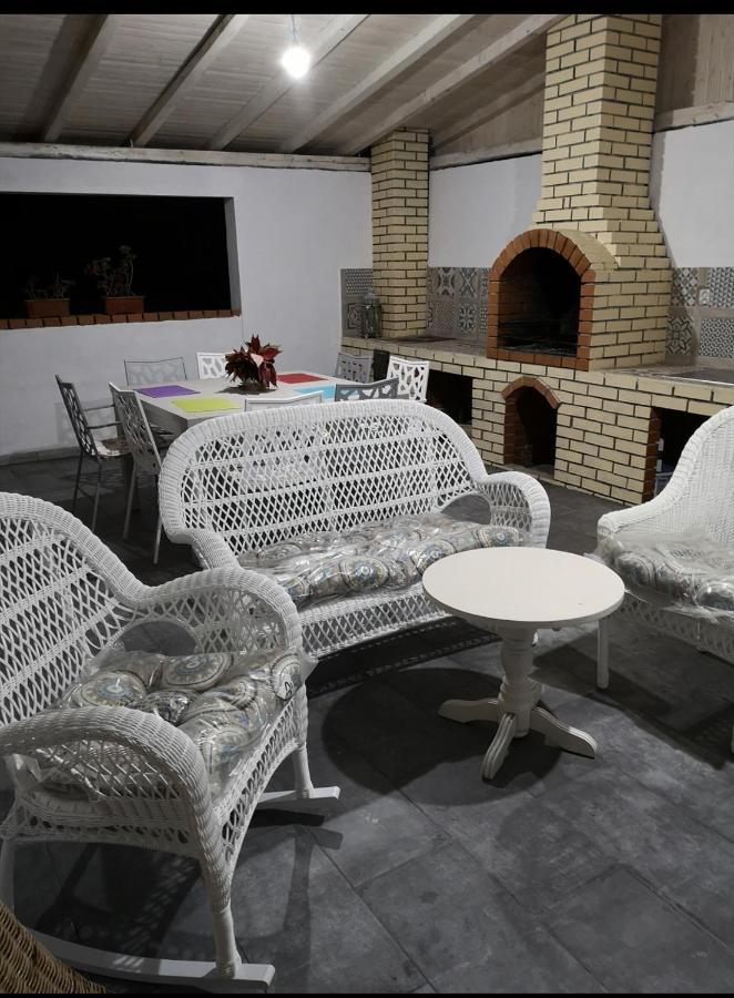 Pensiunea Gradina Ascunsa Bughea de Jos Bagian luar foto
